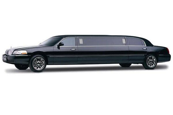 Limousine for rent in Lahore – Luxury car rental for weddings, VIP events & airport transfers